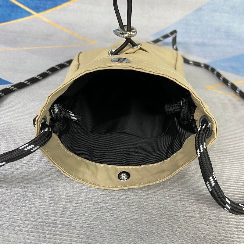 carhartt mini sling bag (Category: Luxury Bags & Wallets) located in San Fernando. Submitted by fynder (Listing ID 1449822217, Image 2). Description: carhartt mini sling bag 🔥 Limited stock 🇯🇵 Japan-sourced 📦 Fast processing 💬 More drops daily on IG: @fynder1 🔒 Buyer protection through Carousell — shop with confidence .