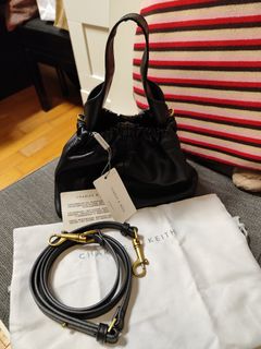 （分類：）位於 。 由 goodies000 提交（商品編號 1449817248，圖片 1）。簡介： 。