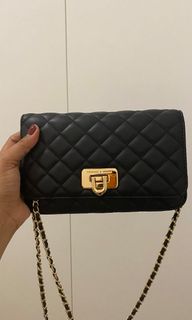 (Kategori: ) berada di . Dikirim oleh suitcaseku (ID iklan 1449830824, Gambar 1). Deskripsi: .