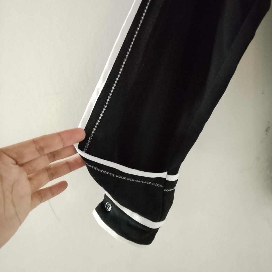 Chloé Black & White Piping Blouse (Category: Blouses) located in Cavite. Submitted by blasterr21 (Listing ID 1449887592, Image 3). Description: Chloe bnw piping blouse size small fits up to medium womens very good condition no major flaws.