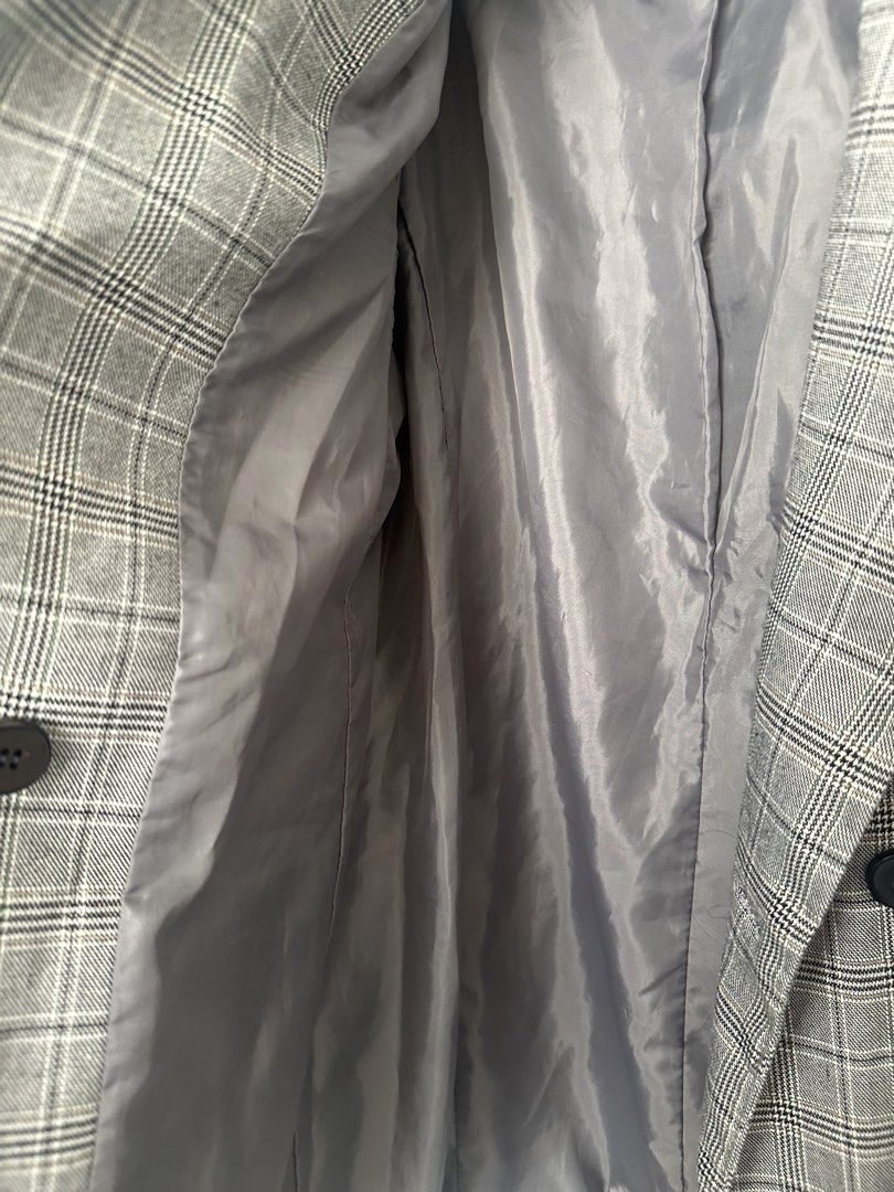 CLOVIS Grey Plaid Blazer (Category: Coats, Jackets and Outerwear) located in Muntinlupa City. Submitted by oddeclutters (Listing ID 1449758118, Image 3). Description: ✨ Grey Plaid Blazer from CLOVIS✨ -blazer with light shoulder pads -ideal for layering over tops or dresses -versatile for smart casual or work outfits -in good condition Body Width (Bust/Waist): Fits up to 36 inches Sleeve Length: 11 inches Length: 28 inches RFS: decluttering MOP: P