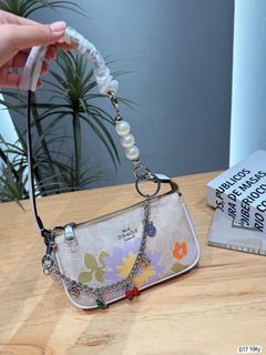(Category: ) located in . Submitted by angkukuehshopleh (Listing ID 1449804576, Image 1). Description: .