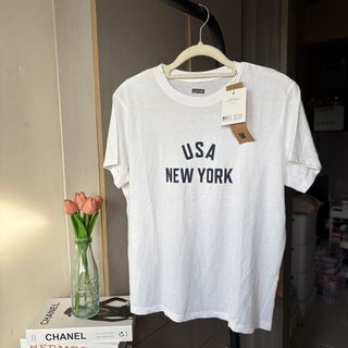 (Category: ) located in . Submitted by on-trendfinds (Listing ID 1449801276, Image 1). Description: .