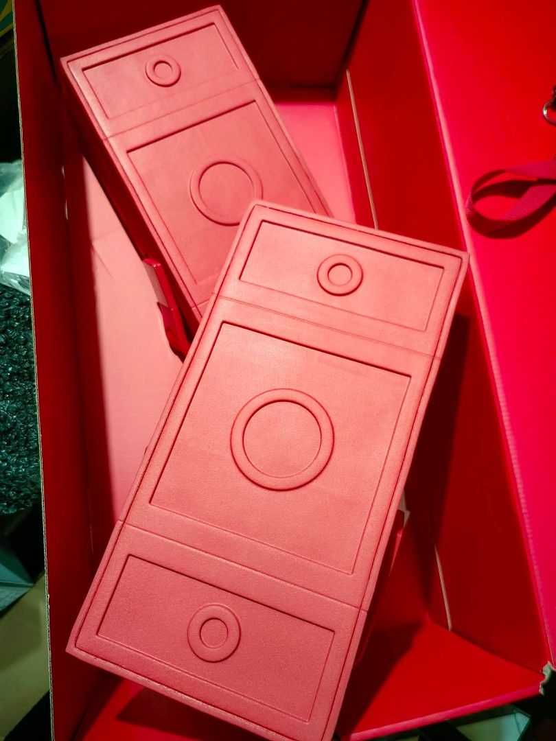 Crocs Lego Brick Clog size 13 US (Category: Slippers & Slides) located in Pasig City. Submitted by titojek (Listing ID 1449770293, Image 2). Description: ⚠️ For sale only. 🔥 Brand new and legit Cr0cs Lego Brick Clog size 13 US. Canada release. Medyo madalang na pair saten. *Wala na ung box na lagayan sa loob, see 2nd to the last pic. Nilagayan kase ng ibang gamit nung inuwe sa Pinas kya tinanggal. Other than that, complete pa naman. *May free na