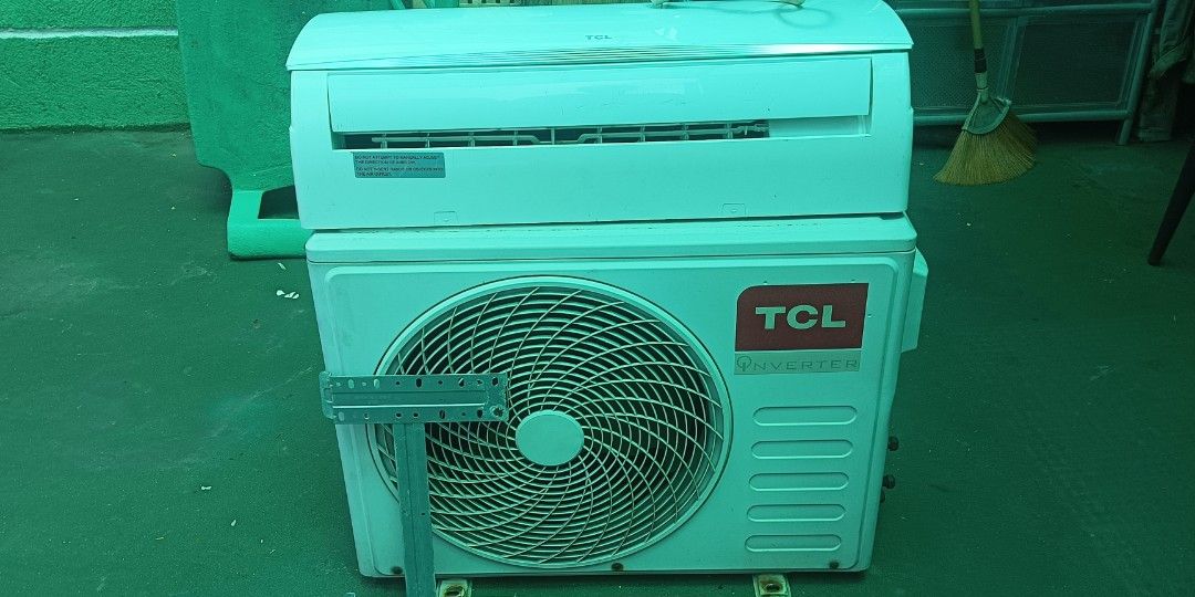 DEFECTIVE TCL 1HP SPLIT TYPE INVERTER AIRCON (Category: Air Conditioning and Heating) located in Malabon City. Submitted by vjkkappliancetrading (Listing ID 1449802180, Image 2). Description: Pakibasa Muna Po bago mag pm DEFECTIVE unit Po ito.... May singaw Ang evaporator coil as per technician the rest goods na ito 4 yrs old lang Po ito makikita Naman sa model# Compressor✅ Indoor bracket✅ Remote control ✅ Sa mga intereasdo mag pm lang 🙂.