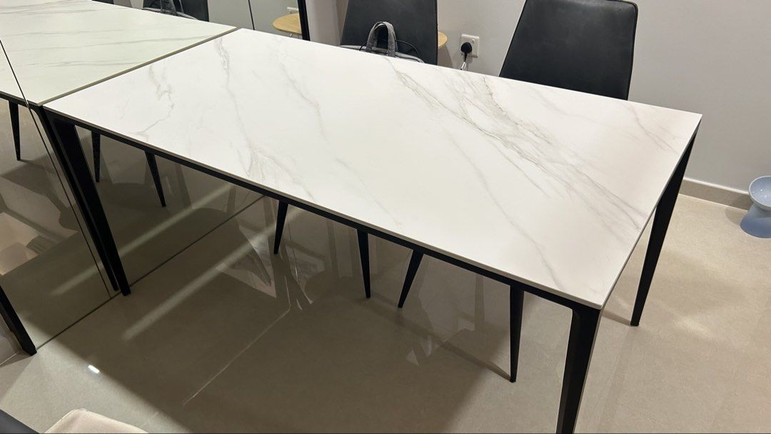 Dining Table (Category: Tables & Sets) located in Singapore. Submitted by charlbs28 (Listing ID 1449896309, Image 3). Description: 1.6m dining table Please arrange for self collect/lalamove delivery or use Carousell’s delivery service .