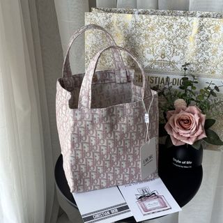 (Category: ) located in . Submitted by ateliersavoircouture (Listing ID 1449897744, Image 1). Description: .