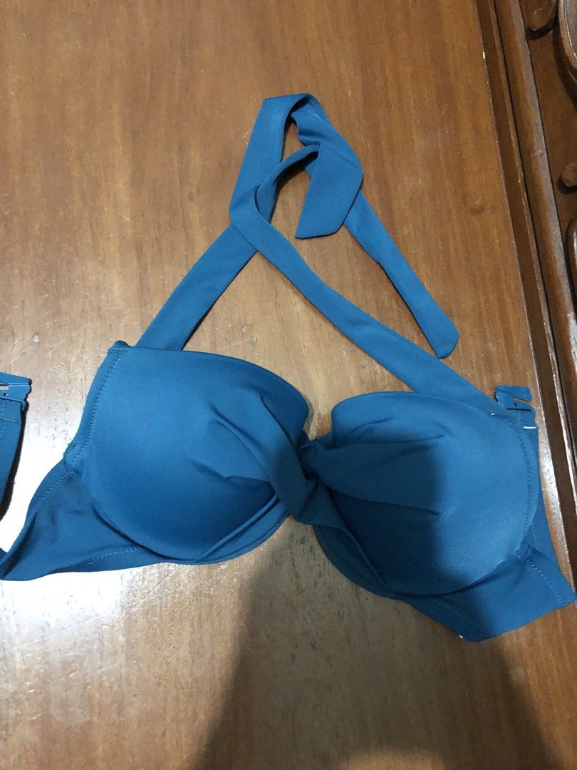Dorina Teal Underwire Halter Bikini Top 36C (Category: Bikinis & Swimsuits) located in Quezon City. Submitted by pickbuy.426 (Listing ID 1449750221, Image 1). Description: - Teal bikini top from Dorina - Size: 36C (EU/US/CA 80C, FR/ES 95C, IT 3C) - Underwire cups for excellent support - Halter neck with adjustable tie closure - Adjustable back strap for a custom fit - Made in Bangladesh - Ideal for your next beach or pool outing -36B-36C -used on