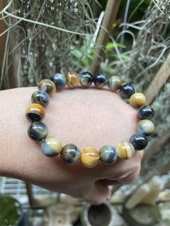 (Category: ) located in . Submitted by crystal_gem_world (Listing ID 1449762078, Image 1). Description: .