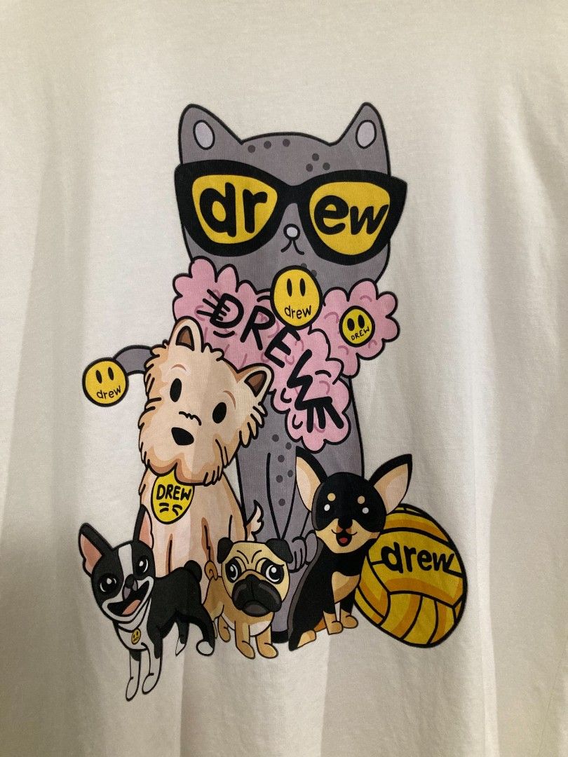 Drew House Cat and Dogs Graphic Tee (Category: Tshirts & Polo Shirts ) located in San Jose del Monte. Submitted by zen31 (Listing ID 1449942649, Image 2). Description: DREW HOUSE CATS & DOGS GRAPHIC TEE MEDIUM ON TAG 21.5X29 DIMENSION EXCELLENT CONDITION 10/10 CONDITION NO ISSUE, NEED WASH.