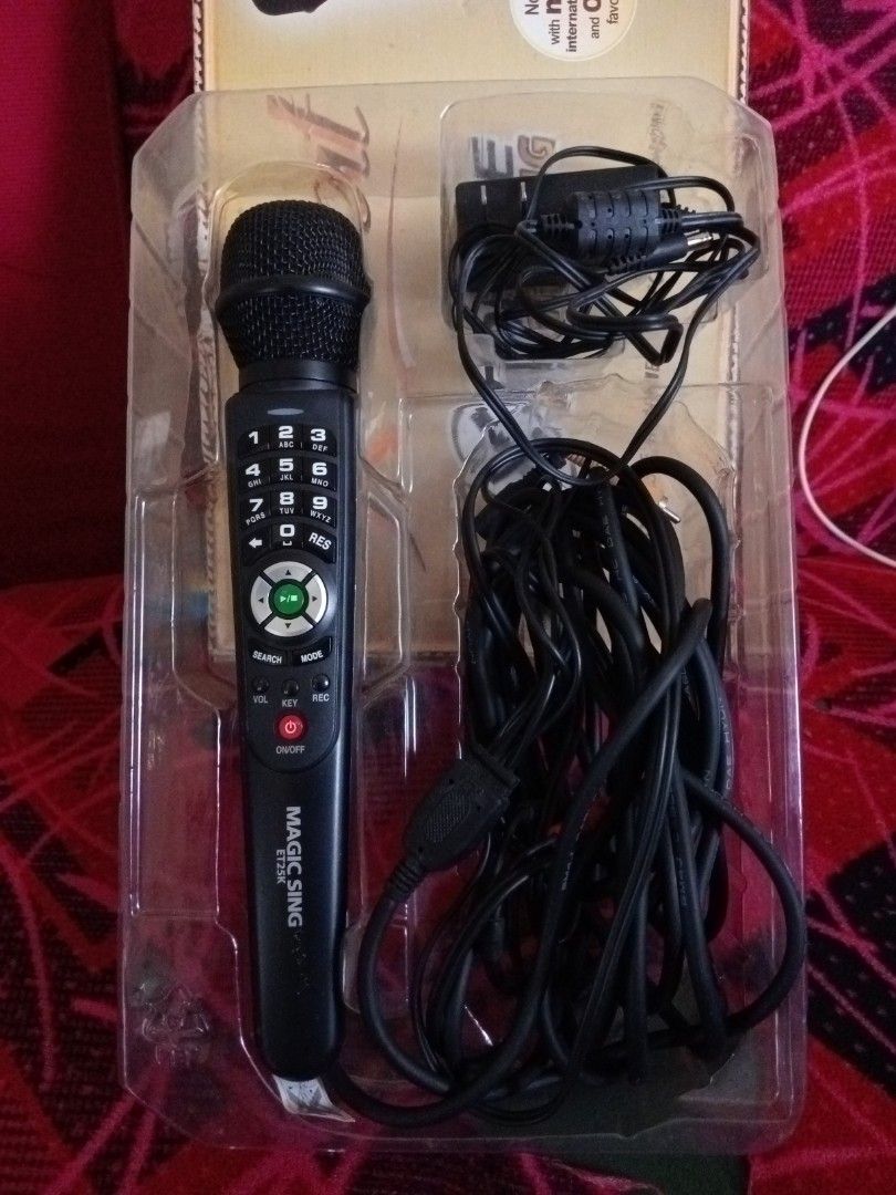 Extreme Magic sing KARAT wired videoke microphone (Category: Microphones) located in Cavite. Submitted by tricycledriver (Listing ID 1449808818, Image 2). Description: SELLING 5000 only compare here on carousell to others its 9k to 12k . no hidden issues. Good working Condition. with song book and manual pagsalpak sa tv kanta ka na lng. bihira magamit. video link click here. https://youtube.com/shorts/EolWH7qTdF8?si=ODthaTZHQ052KNby pwede pang ta