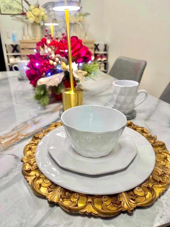 FOR RENT - 1BR in Park Triangle Residences Bgc (Category: Apartments & Condos) located in Manila. Submitted by bon.eric (Listing ID 1449826842, Image 3). Description: FOR LEASE 🏙️Park Triangle Residences ✔️ 1BR with balcony ✔️ 60 sq.m ✔️ 31st Floor ✔️ High Floor ✔️ Facing Pool ✔️ Furnished ✔️ First tenant ✅Price: ₱80,000/month 👉 Negotiable.