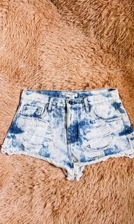 (Category: ) located in . Submitted by alyssaaaamm (Listing ID 1449801433, Image 1). Description: .