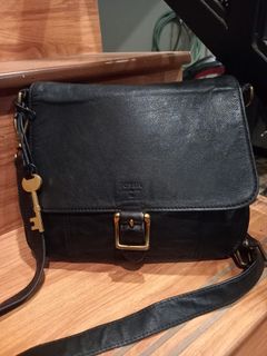 (Kategori: ) berada di . Dikirim oleh nya_thriftshop (ID iklan 1449809586, Gambar 1). Deskripsi: .
