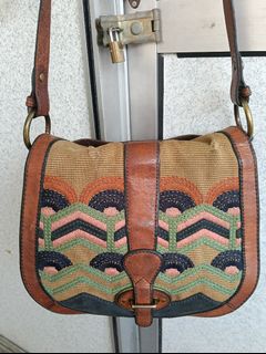 (Category: ) located in . Submitted by gomothriftstore (Listing ID 1449882537, Image 1). Description: .