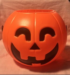 (Category: ) located in . Submitted by ellyianna (Listing ID 1449763852, Image 1). Description: .