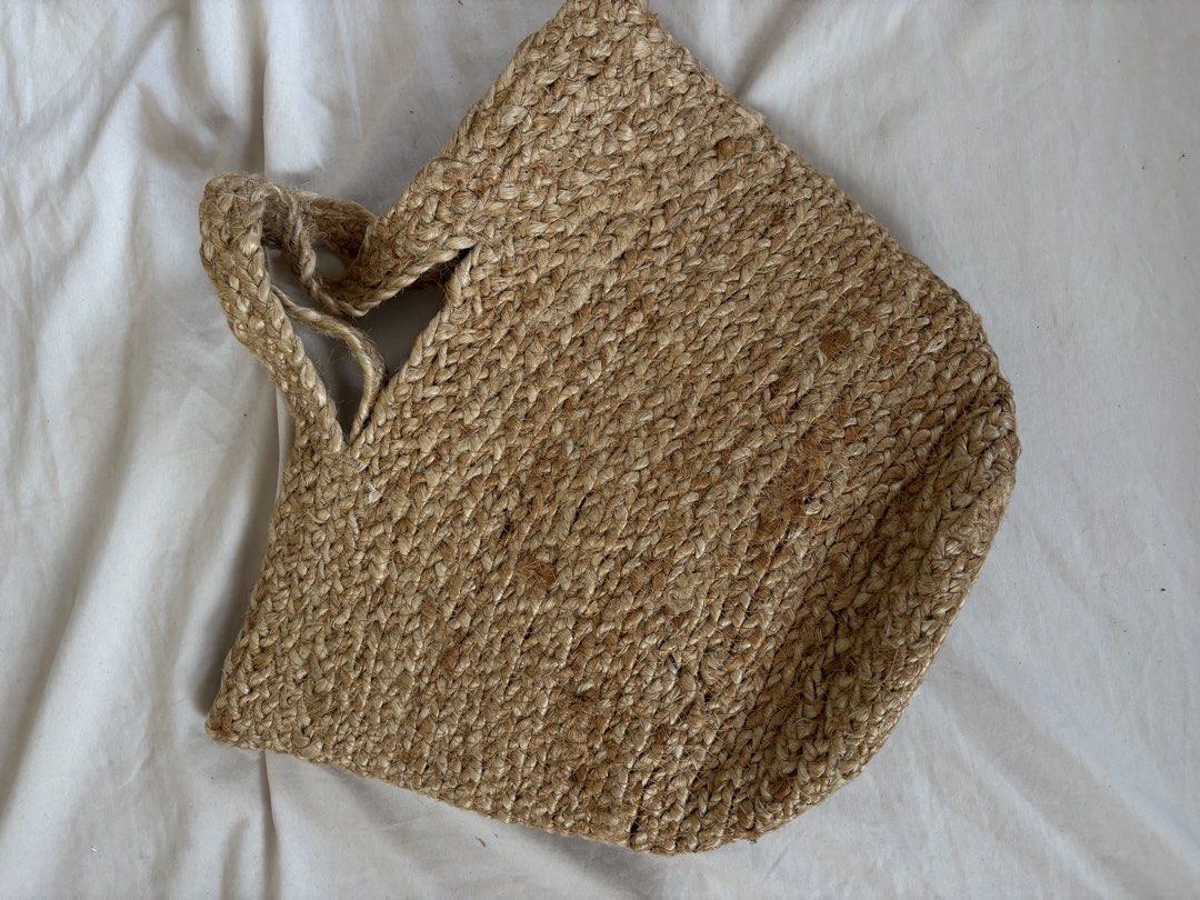 Handwoven Jute Summer Bag (Category: Tote Bags) located in Subic. Submitted by joyclutter (Listing ID 1449807028, Image 1). Description: SUMMER BAG High quality Never been used - Natural woven jute tote bag - Ideal for beach or everyday use - Tight and sturdy weave for durability - Spacious enough for an iPad or tablet - Simple and eco-friendly carrying solution.