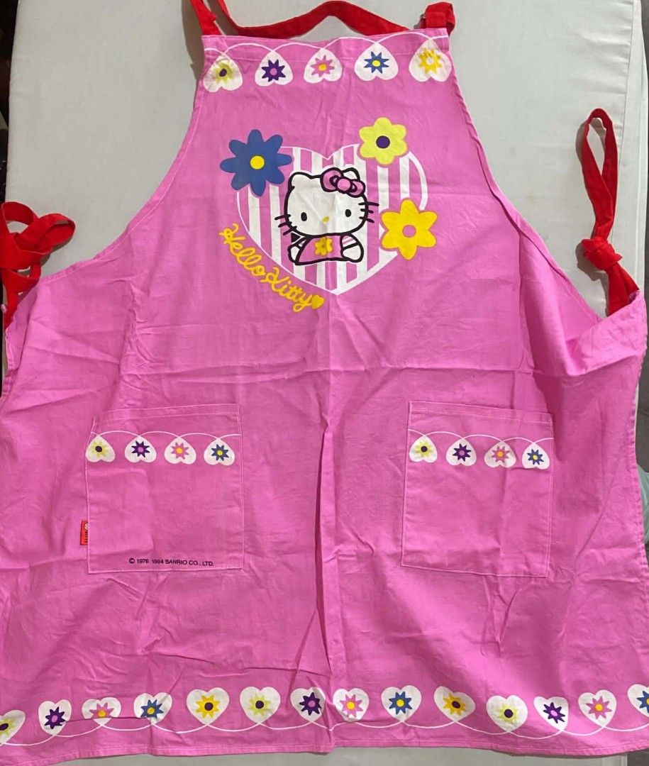 Hello Kitty apron (Category: Sleeveless) located in Marikina City. Submitted by 25thofaugust (Listing ID 1449772008, Image 1). Description: New Hello Kitty apron from Japan Selling for 500 pesos only. Downsizing Hello Kitty collection.