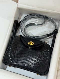 （分類：）位於 。 由 iiioccasion 提交（商品編號 1449843101，圖片 1）。簡介： 。