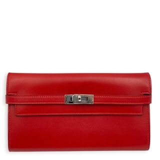 (Category: ) located in . Submitted by carousellluxury (Listing ID 1439907907, Image 1). Description: .