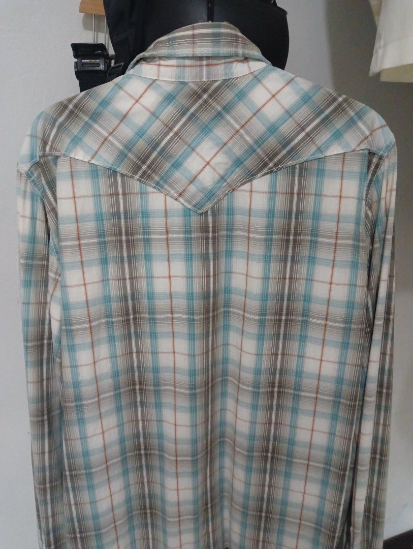Hollister Western Shirt (Category: Tshirts & Polo Shirts ) located in Imus. Submitted by vancabrera11 (Listing ID 1449766332, Image 3). Description: FOR SALE HOLLISTER WESTERN SHIRT SIZE: MEDIUM 200.