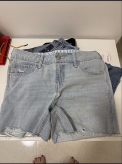 (Category: ) located in . Submitted by el001 (Listing ID 1449914264, Image 1). Description: .