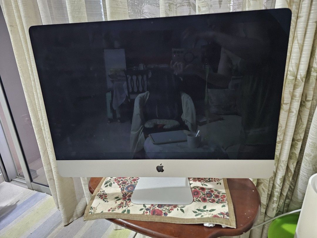Imac 27 inches 2010 model510332395062579201