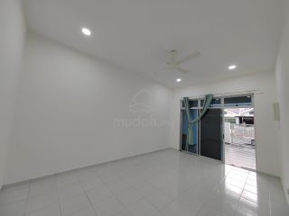 (Category: ) located in . Submitted by mudah928724 (Listing ID 1448061813, Image 1). Description: .