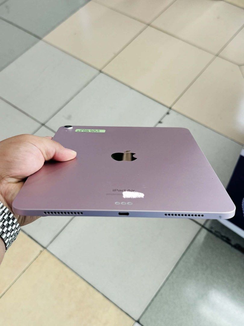 Ipad Air 5 64gb Wifi No issue All working (Category: iPad) located in San Juan City. Submitted by javedsgadgetshop (Listing ID 1449952524, Image 3). Description: INSTALLMENT OPTIONS : SPAY LATER / GGIVES / CREDIT CARD / SKYRO / HOMECREDIT (BRANDNEW) QUICK INFO! ✖️ ➡️ ipad Air 5 ➡️ 64gb ➡️ Pink Color ➡️ NTC Variant ➡️ 95% Makinis & Goof BH ➡️ Wifi Only ➡️ WITH FREE CASE AND CHARGER 🤝 We accept swap | Trade - In 💳 We do installment thru Credit Ca