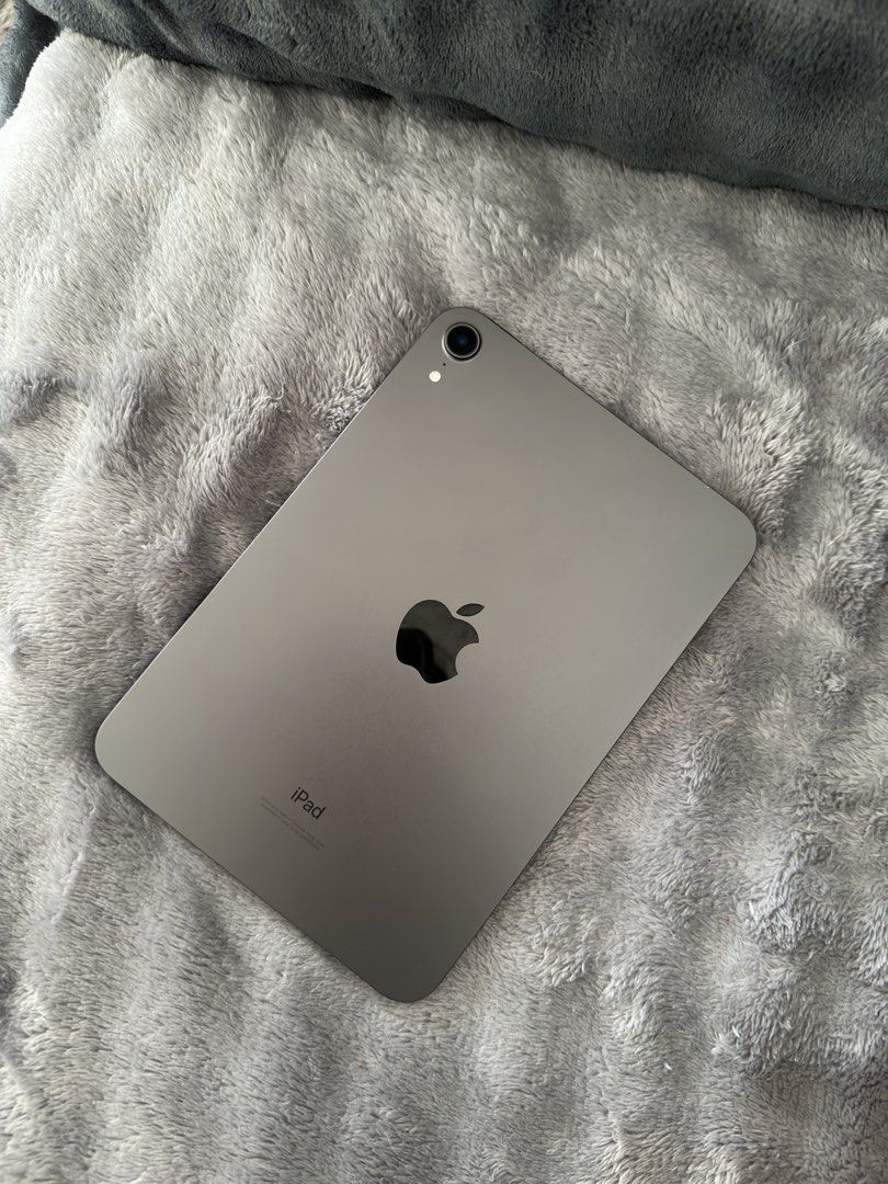 IPAD MINI 6 (Category: iPad) located in Manila. Submitted by drsflrs (Listing ID 1449813923, Image 1). Description: Selling ipad mini 6 64gb Wifi Ladyowned, pm me for more details. 15k still nego. Issue: May dents lang dahil sa pencil, nasa picture po yung issue. The rest wala na, safe to reset! Free: keyboard casing Rfs: Hindi nagagamit naka tambak lang as in! Delete ko po if bawal! Thank you 😘.