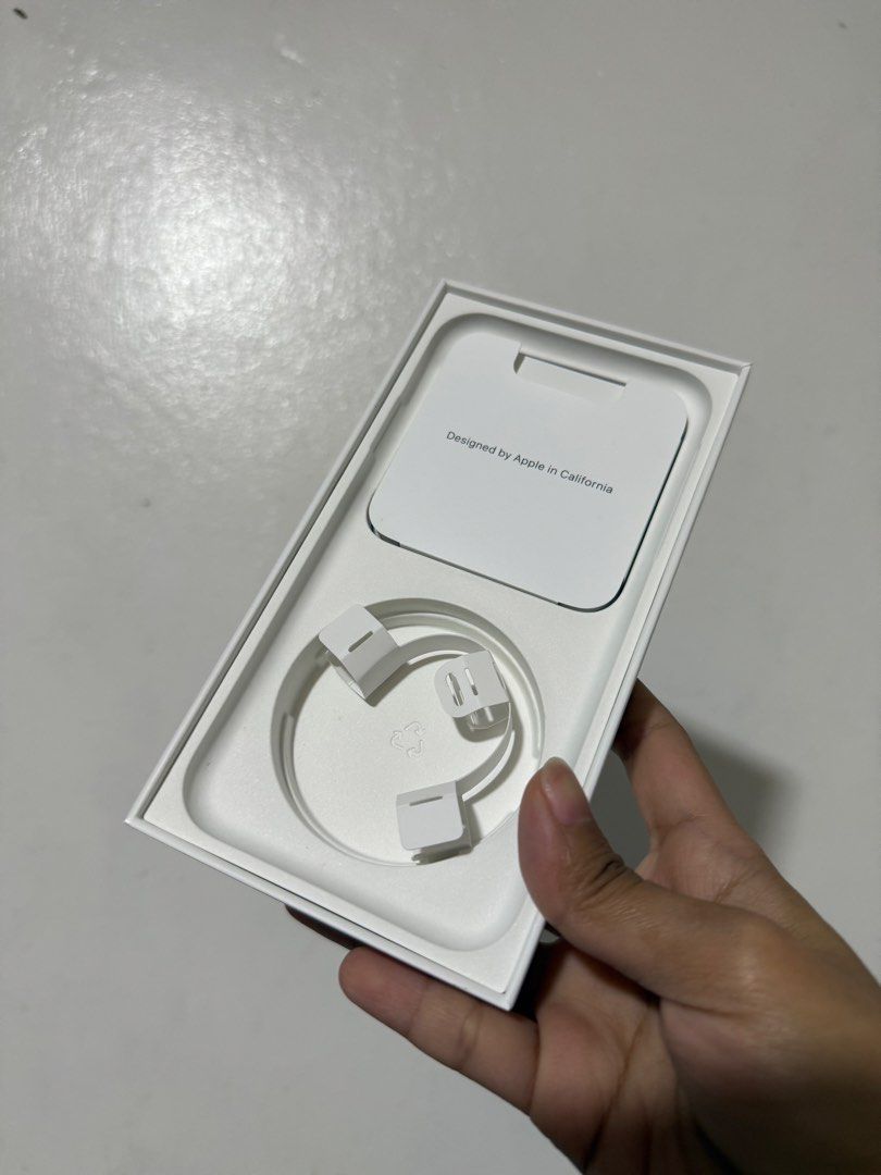 Iphone 11 box only (Category: iPhone 11 Series) located in Manila. Submitted by rubyjaneba27331 (Listing ID 1449786656, Image 3). Description: Rfs decluttering.