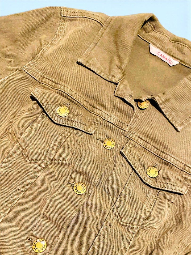 JACKET M (Category: Coats, Jackets and Outerwear) located in Marang. Submitted by misshopaholic14 (Listing ID 1449772413, Image 2). Description: 👚JARANG PAKAI 👚AFTER SOLD NO RETURN/REFUND❌ 👚SABAH SARAWAK DFOD✅ 👚FREE BAJU RANDOM🫶.