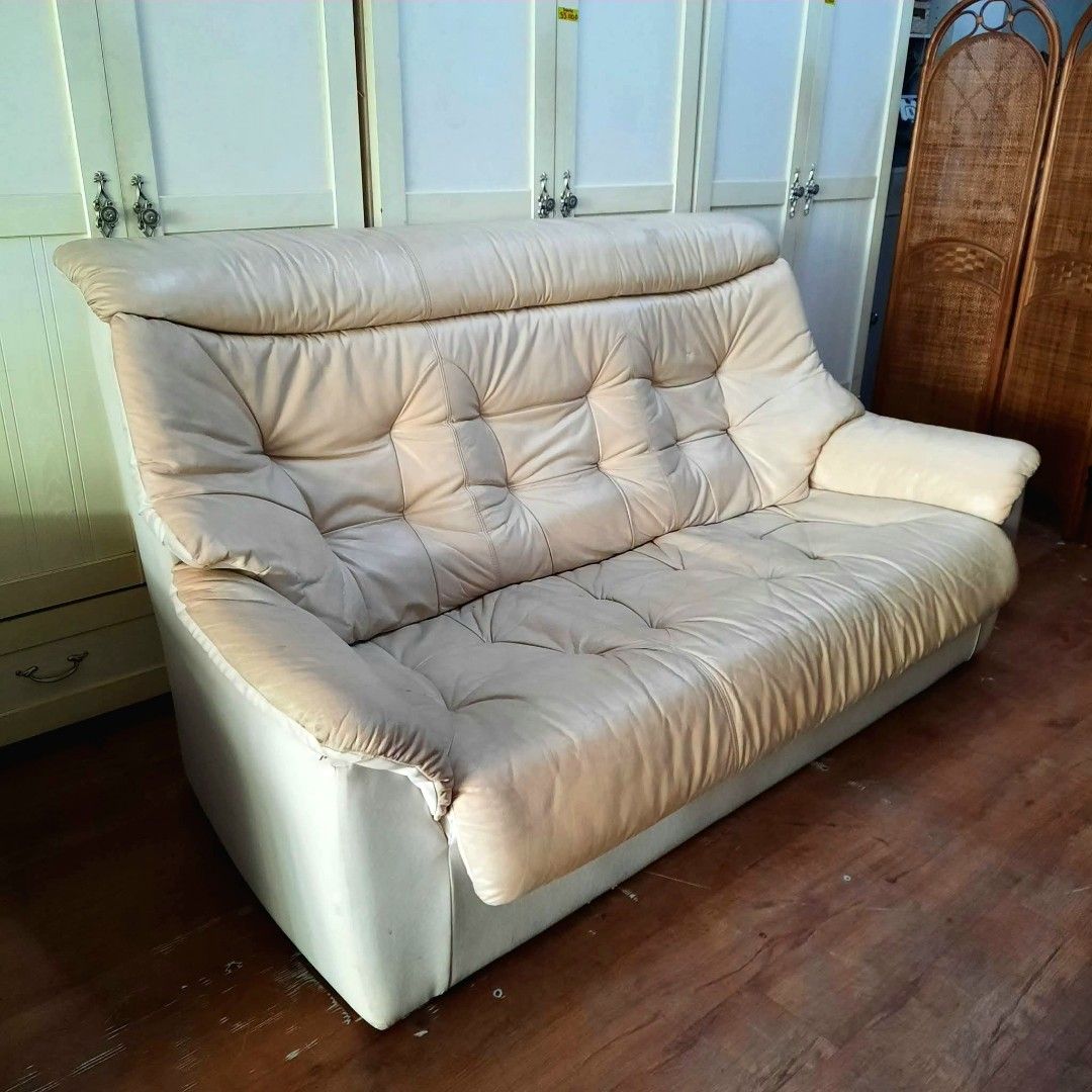 Japan Surplus tufted genuine leather sofa | 3seater (Category: Sofas) located in Paranaque City. Submitted by eu.kr.jpsurplus (Listing ID 1449911971, Image 3). Description: 💳 𝐌𝐨𝐝𝐞 𝐨𝐟 𝐏𝐚𝐲𝐦𝐞𝐧𝐭 ✅ QR Ph Credit Card ✅️ GCash ✅ BDO Bank Transfer ✅ BPI Bank Transfer 📍 𝙋𝙖𝙮𝙢𝙚𝙣𝙩 𝙞𝙨 𝙢𝙖𝙙𝙚 𝙪𝙥𝙤𝙣 𝙥𝙞𝙘𝙠-𝙪𝙥 𝙛𝙧𝙤𝙢 𝙪𝙨..