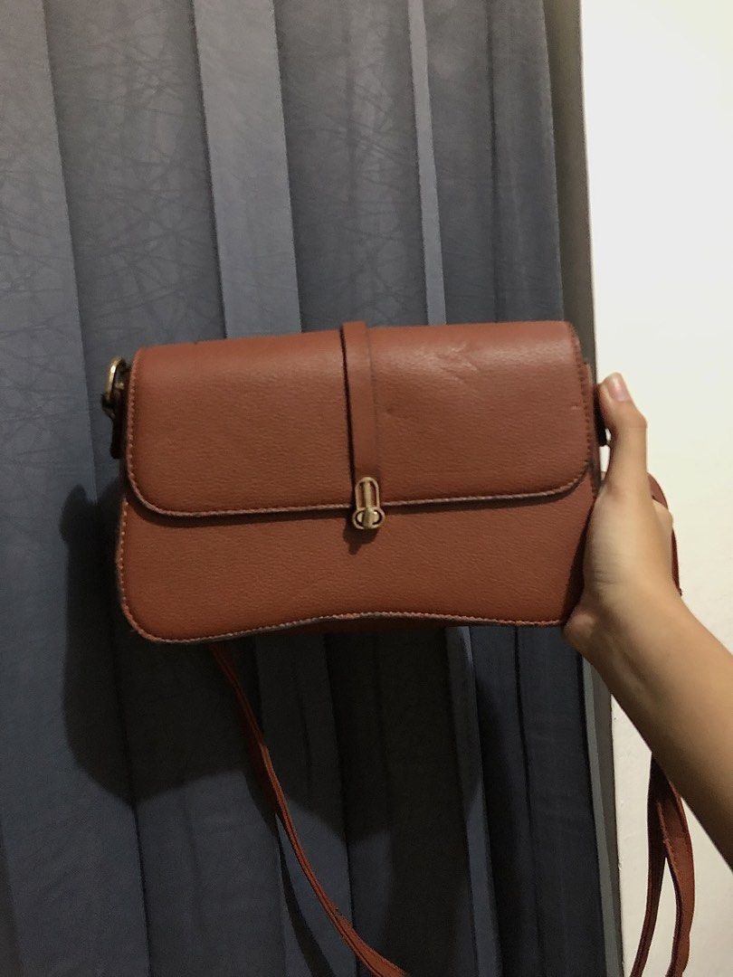 JIELSHI BELVINA TAS IMPORT (Kategori: Tas & Dompet Wanita) berada di Tulungagung. Dikirim oleh mayyowear (ID iklan 1449922399, Gambar 2). Deskripsi: BISA NEGO TIPIS YA 🫰🏻 (free 1 tas random).