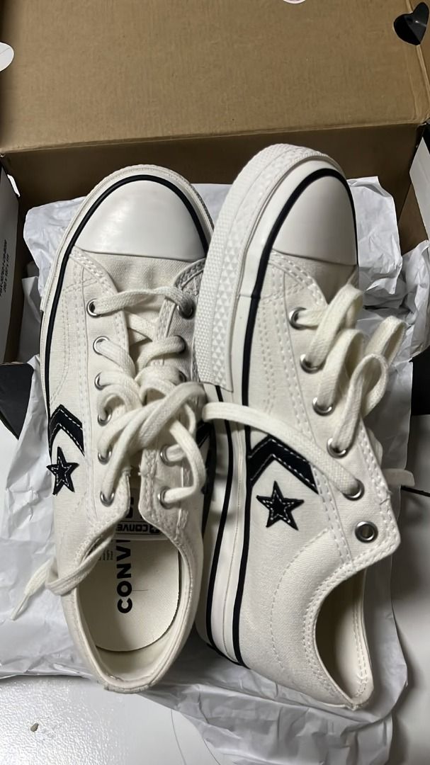 JUAL CONVERSE Star Player 76 Premium Canvas (Kategori: Sepatu Wanita) berada di Jakarta Pusat. Dikirim oleh meidyadha (ID iklan 1449853185, Gambar 1). Deskripsi: ual BU gak jadi pake CONVERSE Star Player 76 Premium Canvas. - Ukuran 38 - kondisi masih baru - 100% original beli di toko converse mall pondok indah 2026 - sama sekali gak pernah di pake, sol bersih COD sekitaran jakarta selatan (kebayoran lama & blok m).