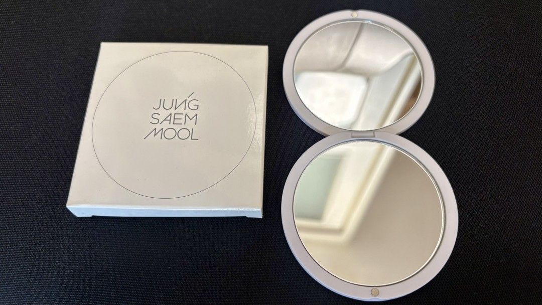 Jung Saem Mool mirror 鏡 （分類：面部 - 面部護理）位於 Hong Kong。 由 mhyam 提交（商品編號 1449897141，圖片 3）。簡介： 時尚小鏡子。