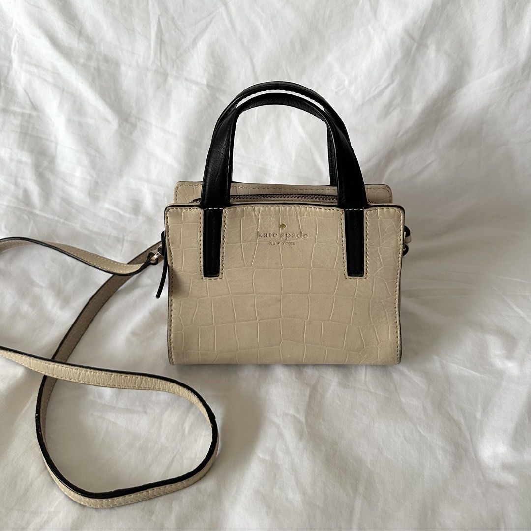 Kate Spade Beige Cross Body Bag (Category: Cross-body Bags) located in San Juan City. Submitted by st4rgaze (Listing ID 1449811339, Image 1). Description: - authentic kate spade - has minor flaws, see in photos - no dust bag 💳 mop : gcash 🚐 mod : ggx / sdd (grab, lalamove) 📍 loc : san juan city, metro manila.