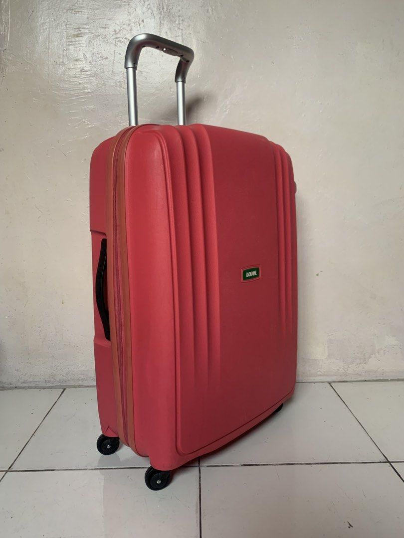 Koper Lojel 25 inch Hardcase anti pecah masih mulus (Kategori: Tas & Dompet Wanita) berada di Jakarta Pusat. Dikirim oleh donbale.shop (ID iklan 1449828477, Gambar 3). Deskripsi: fungsi masihnormal ,,&9 Size 26 inch Roda lancar, handel aman, resleting dan kombinasi tsa aman siap pake Lokasi Jakarta utara.