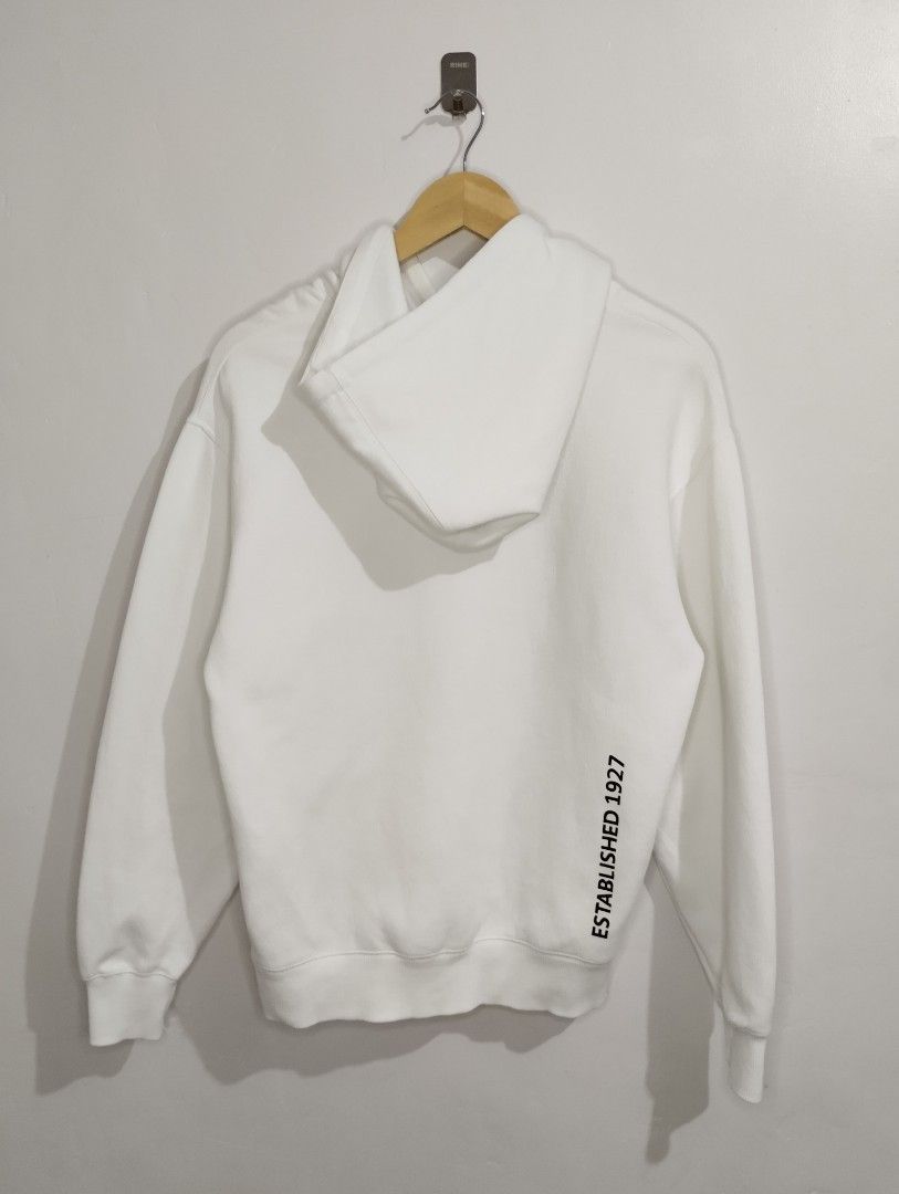 Lacoste Hoodie UNISEX (Category: Coats, Jackets and Outerwear) located in Bago City. Submitted by classic_picked_up (Listing ID 1449772644, Image 2). Description: excellent to new issue: stains need wash 20 by 24.5 embroid logo 9.5/10 color rate or better.