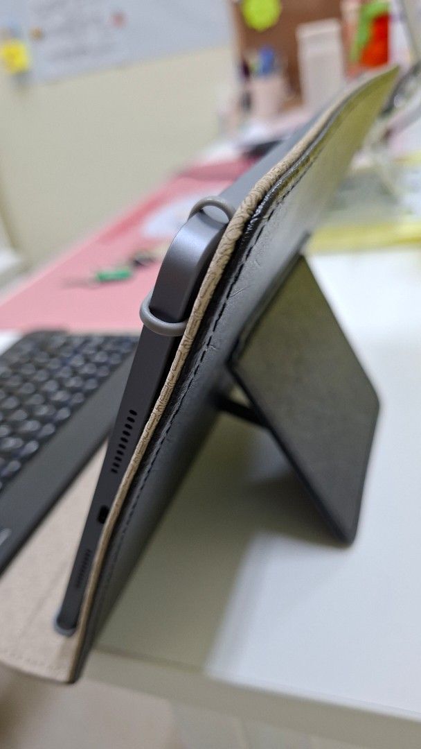 Lenovo Tablet with Folio Keyboard Case509861792318771202