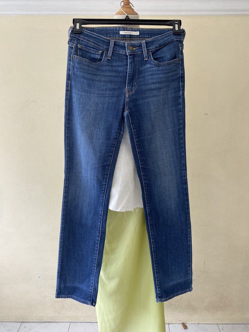 Levi's 714 Straight Jeans Size 27 (Category: Jeans) located in Calamba. Submitted by kirstencloset (Listing ID 1449798703, Image 1). Description: - Decluttering - Levi's 714 Straight Jeans - Size: 27 - Color: Classic Blue Wash - Fit: Straight Leg - Style: Versatile, great for everyday wear and easy to pair with any top. - Reason for Selling: No longer fits..