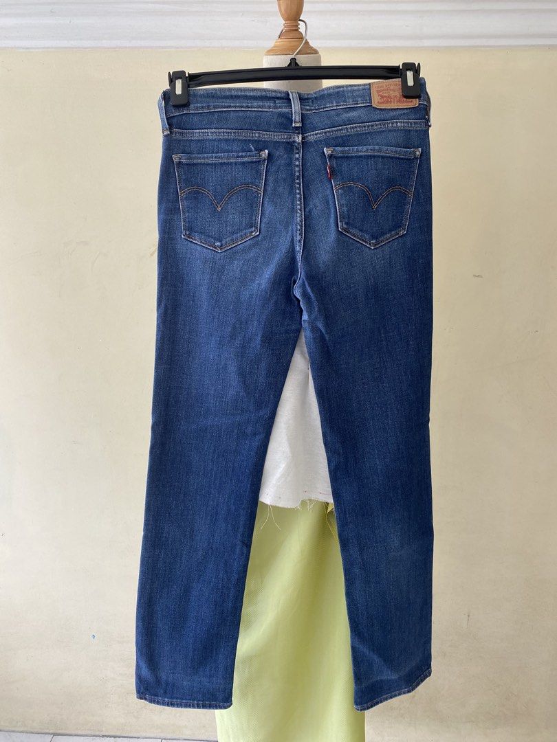 Levi's 714 Straight Jeans Size 27 (Category: Jeans) located in Calamba. Submitted by kirstencloset (Listing ID 1449798703, Image 2). Description: - Decluttering - Levi's 714 Straight Jeans - Size: 27 - Color: Classic Blue Wash - Fit: Straight Leg - Style: Versatile, great for everyday wear and easy to pair with any top. - Reason for Selling: No longer fits..