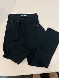 (Category: ) located in . Submitted by shop.acloset (Listing ID 1449849638, Image 1). Description: .