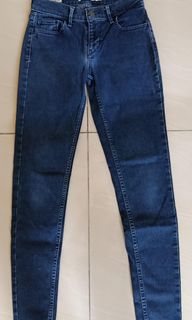 (Category: ) located in . Submitted by aydenthriftwear (Listing ID 1449837290, Image 1). Description: .