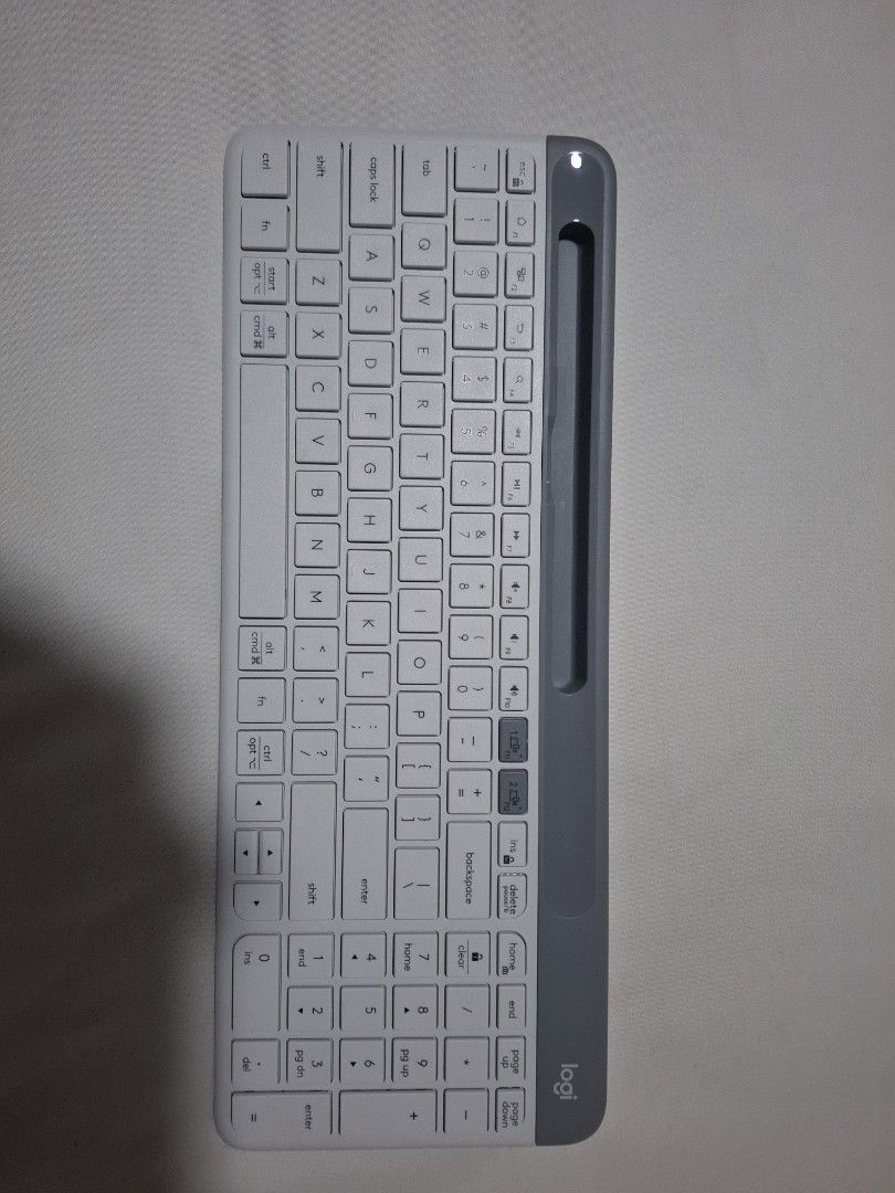 Logitech K580 Keyboard510338282197493762