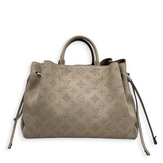 (Category: ) located in . Submitted by carousellluxury (Listing ID 1449778807, Image 1). Description: .