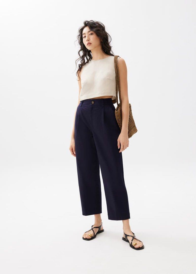 Love Bonito Cotton Chino Pants (Category: Other Bottoms) located in Malabon City. Submitted by k_mby (Listing ID 1449852831, Image 1). Description: Jin Elastic Cotton Chino Pants from Love, Bonito in navy blue, featuring a timeless peg leg silhouette and functional pockets. Still in very good condition. Size 26 waist..