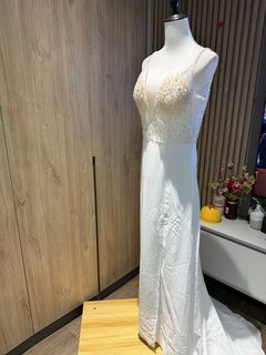 (Category: ) located in . Submitted by luckycloset.27 (Listing ID 1449837460, Image 1). Description: .