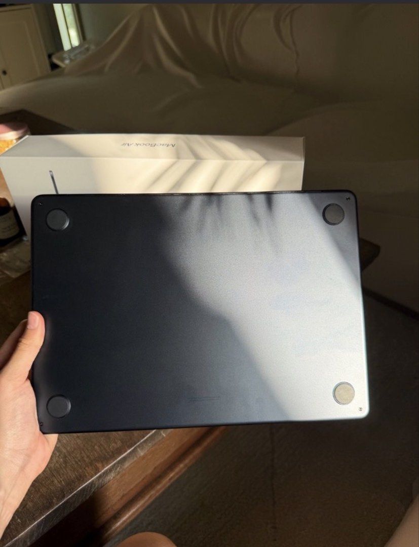 MacBook Air M2510329475218155521