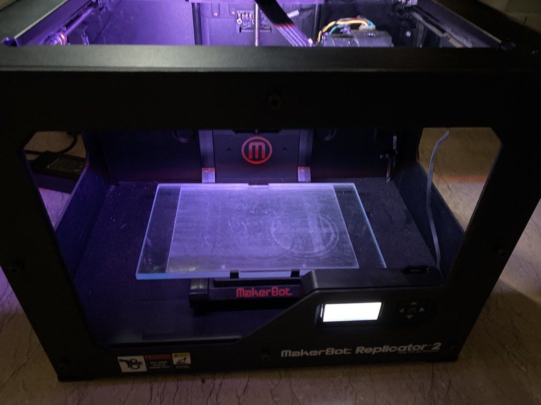 makerbot replicator 2 3d printer (Category: Printers, Scanners & Copiers) located in Singapore. Submitted by warrior6727 (Listing ID 1448858567, Image 3). Description: makerbot replicator 2 3d printer includes printer itself and it’s power brick if uw blue 1kg spool need add $15 self collect only thanks .